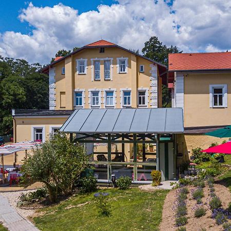 Boutique Hotel Swisshouse 玛丽亚温泉 外观 照片